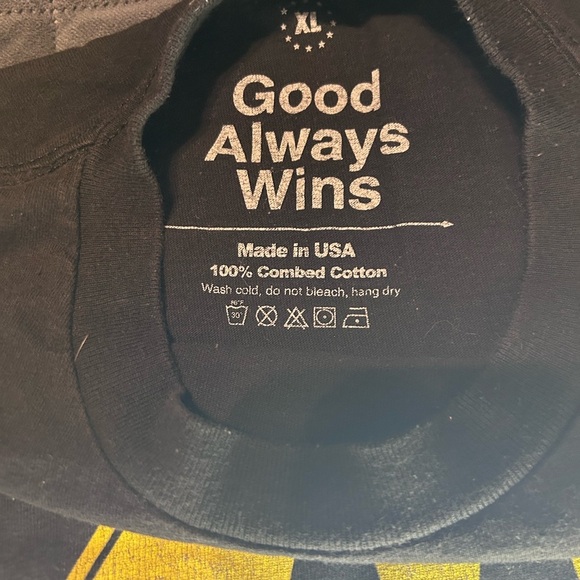 Good Always Wins Smiley Face T-Shirt Black | XL | Retro Neon Graphic | 🇺🇸 - Picture 5 of 5